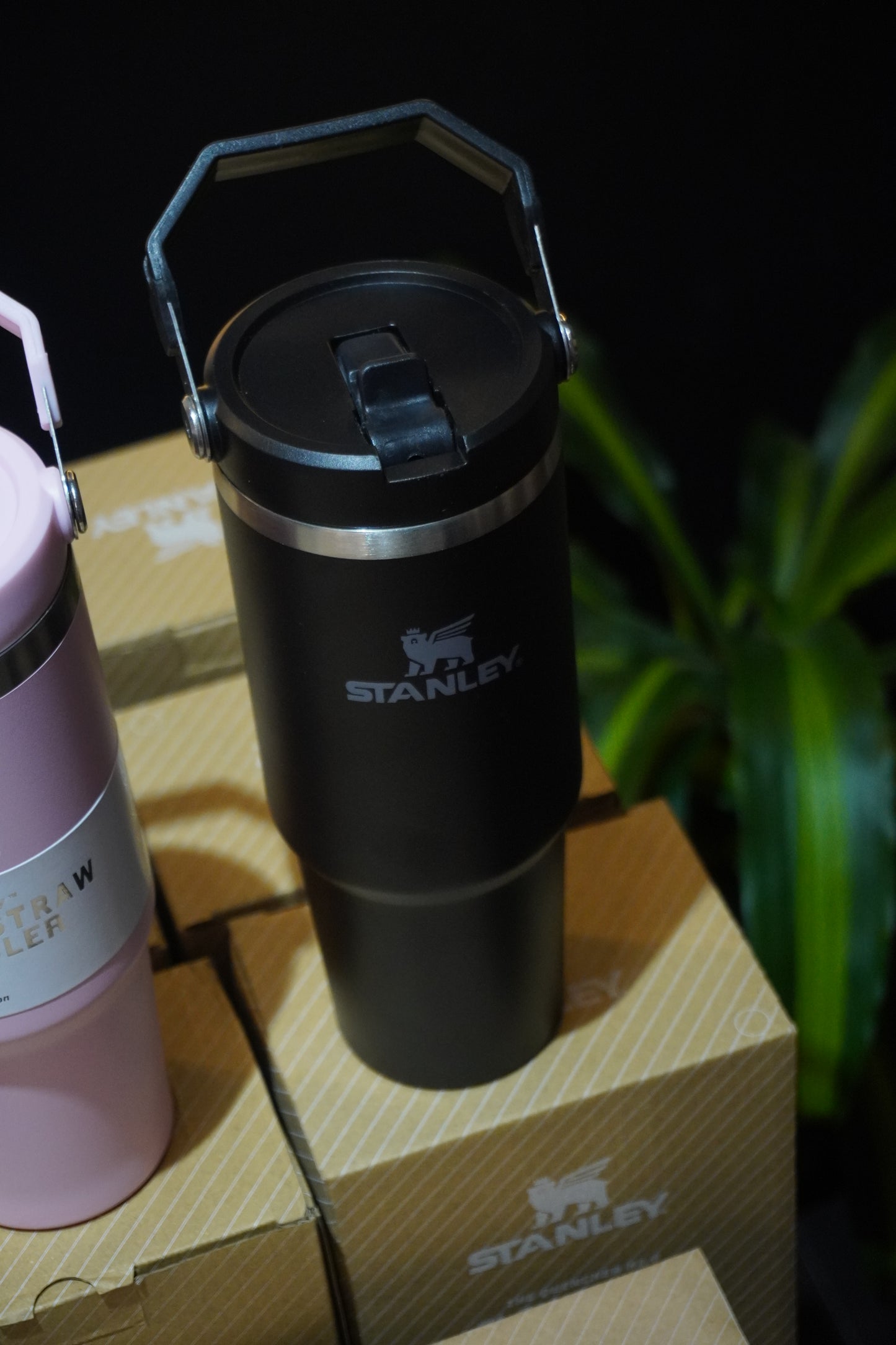 Termo Stanley Flip Straw Tumbler 30 oz (887 ml)