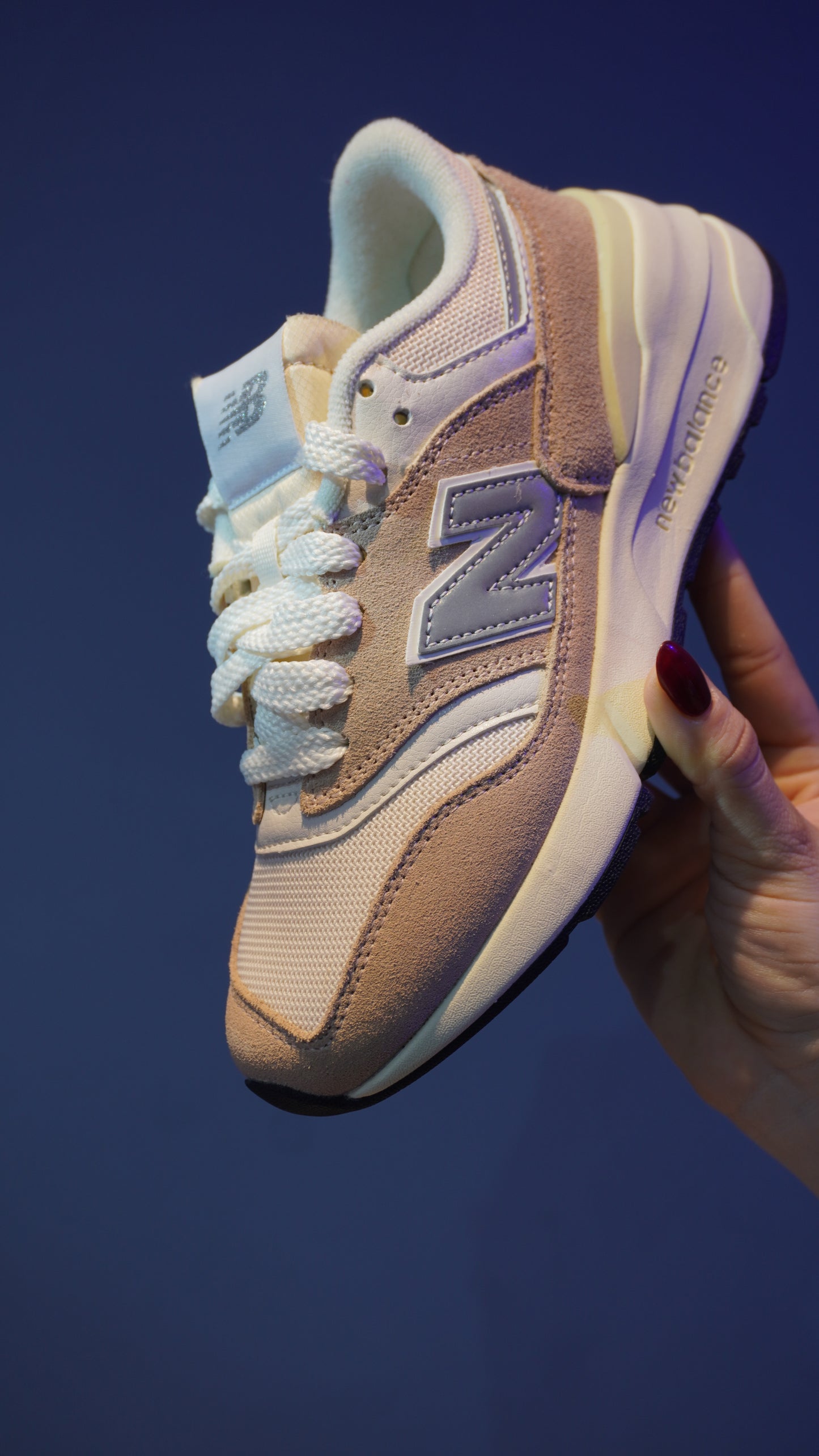 New Balance 997R – Clásico renovado con estilo urbano