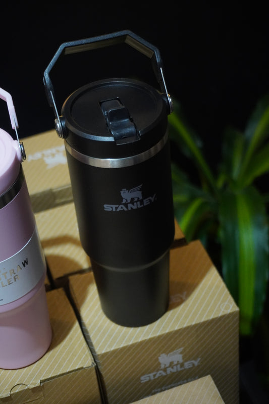 Termo Stanley Flip Straw Tumbler 30 oz (887 ml)