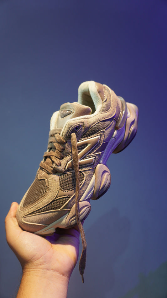 New Balance 9060 Café – Estilo retro, comodidad moderna