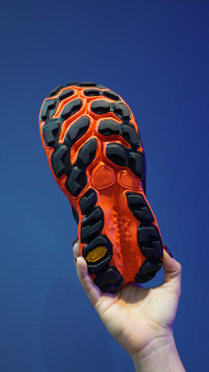 New Balance Fresh Foam X More para Mujer – Black Orange