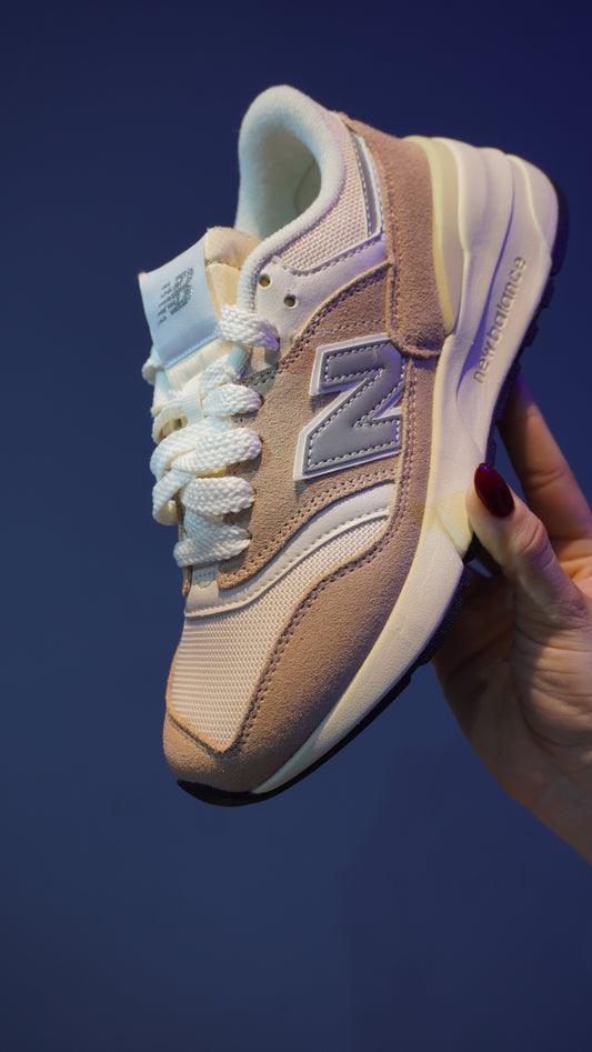 New Balance 997R – Clásico renovado con estilo urbano