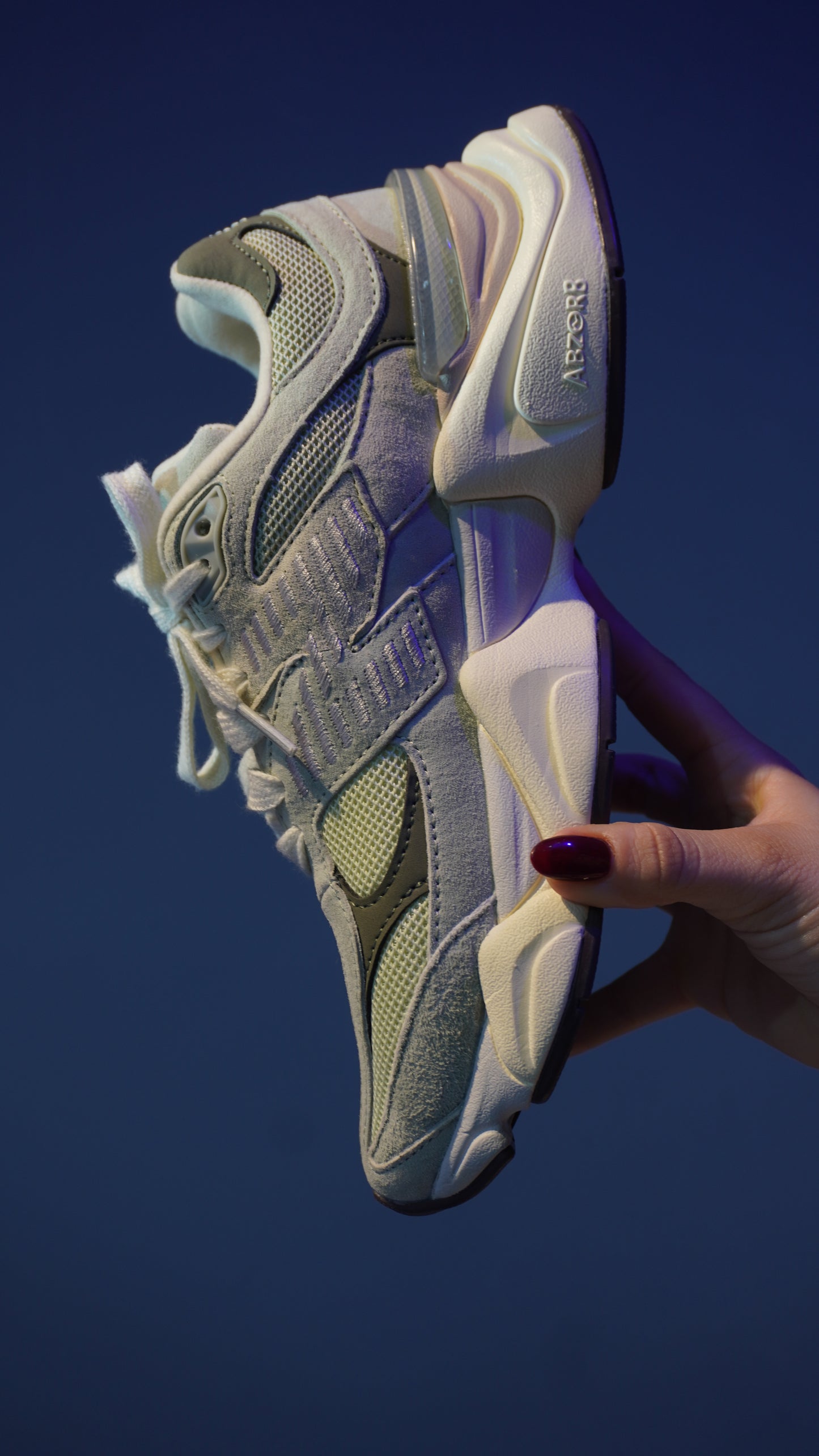 New Balance 9060 Verde – Estilo y confort en cada paso