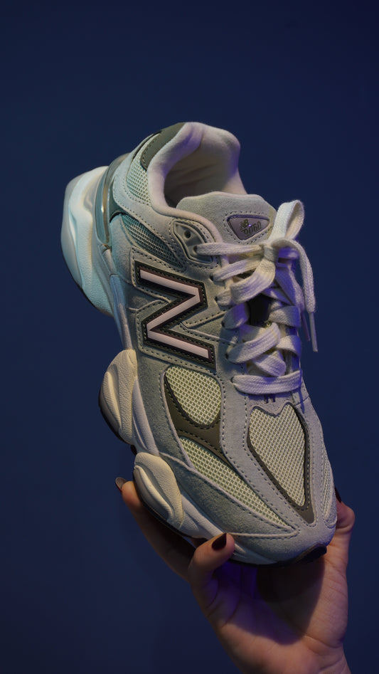 New Balance 9060 Verde – Estilo y confort en cada paso