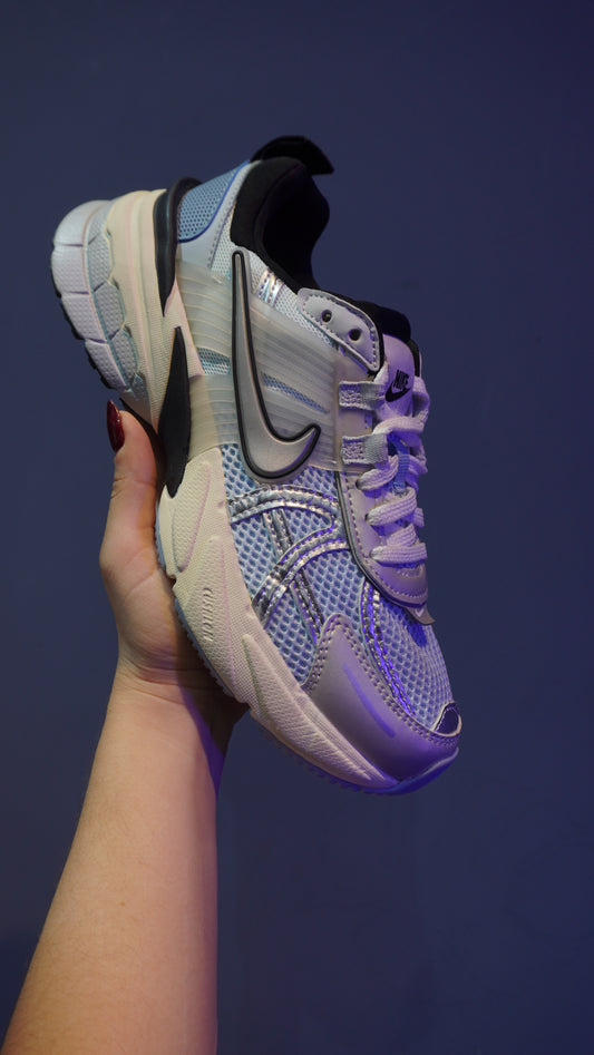 Nike V2K Run – Estilo retro con energía moderna