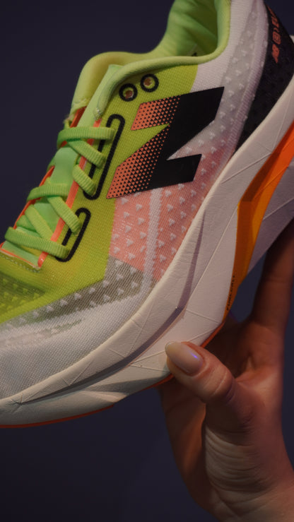 New Balance FuelCell Rebel para Mujer