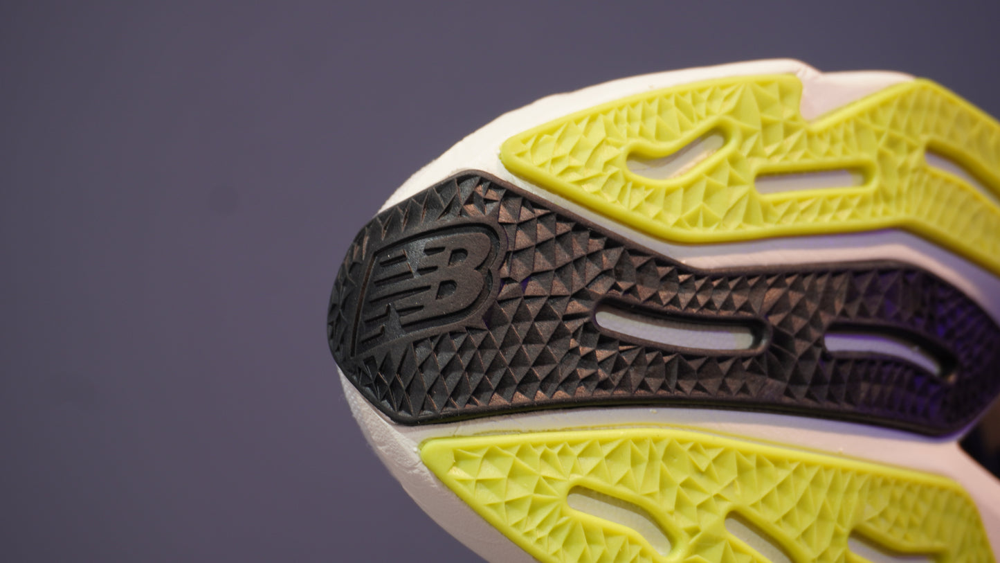 New Balance FuelCell Rebel para Mujer white green