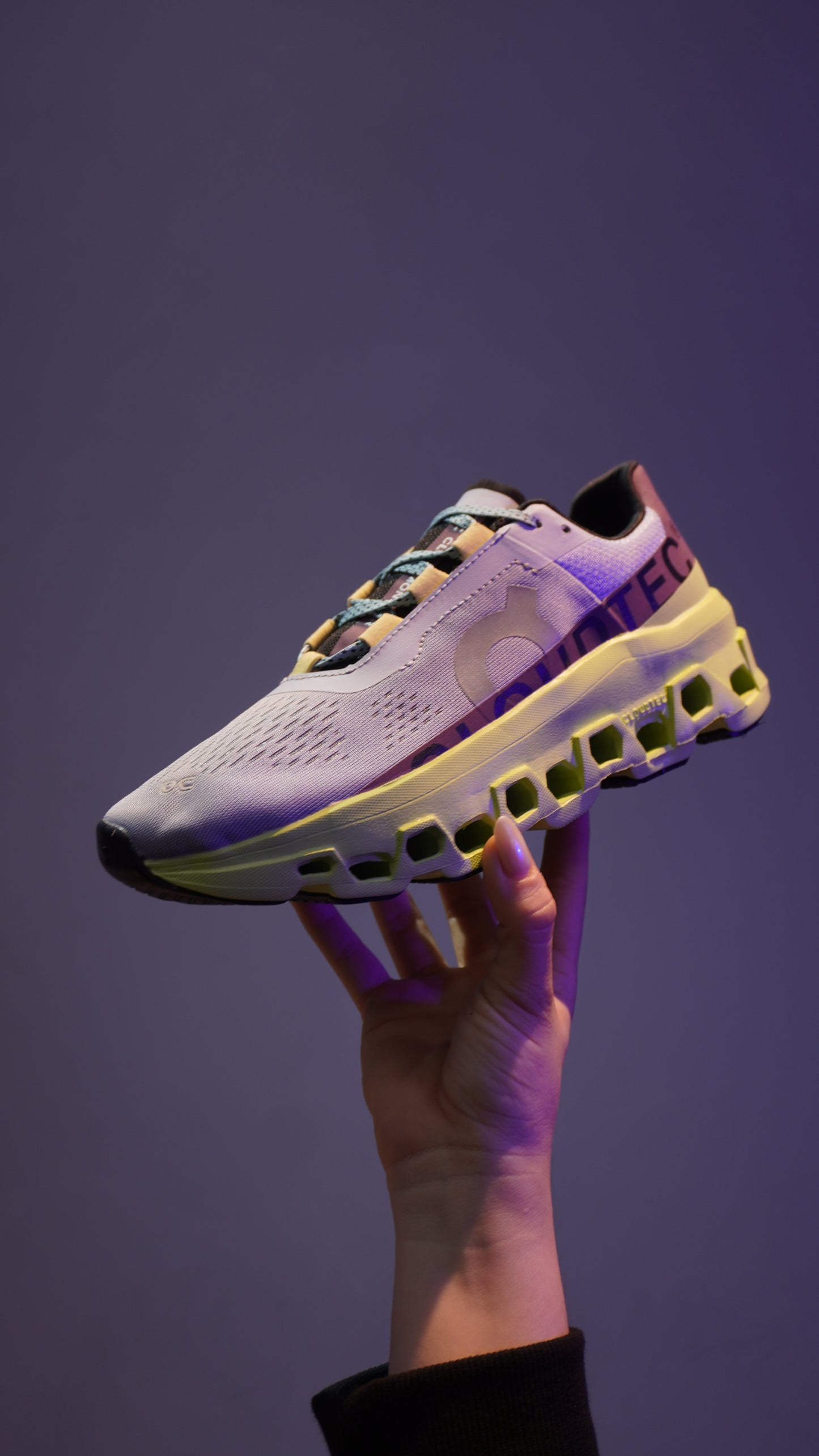 On Cloudmonster Mujer – Color Nimbus, Máxima Amortiguación y Rebote