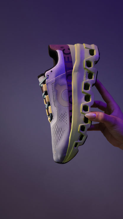 On Cloudmonster Mujer – Color Nimbus, Máxima Amortiguación y Rebote