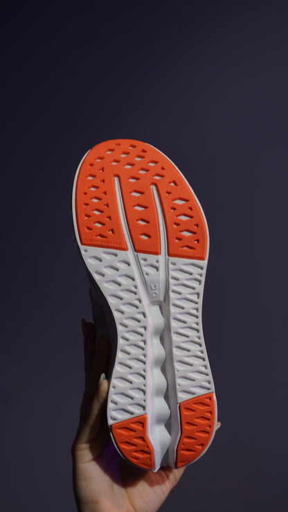 On running Cloudsurfer Mujer – Amortiguación Suave y Fluida con Tecnología CloudTec Phase